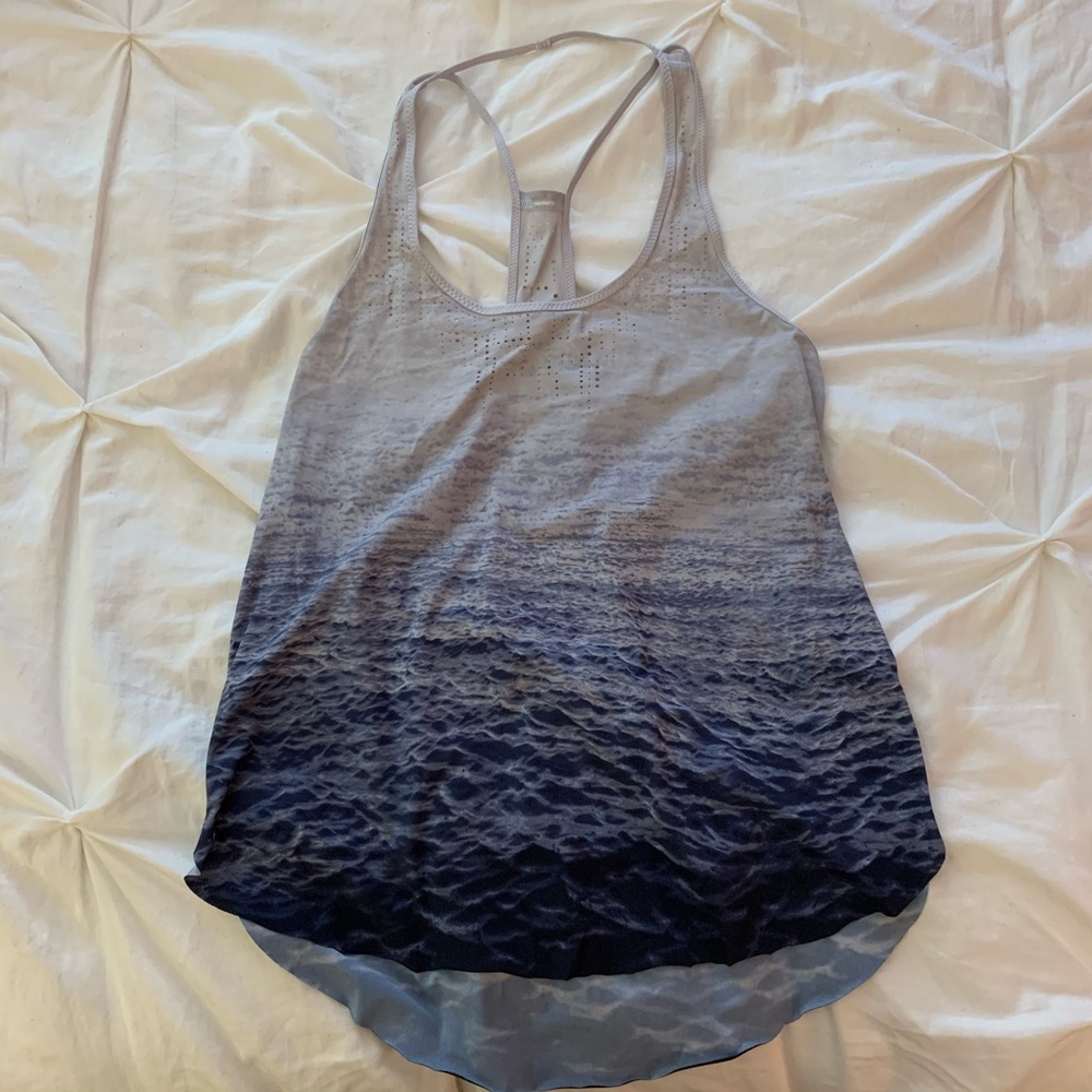 Lululemon Wave Print Top